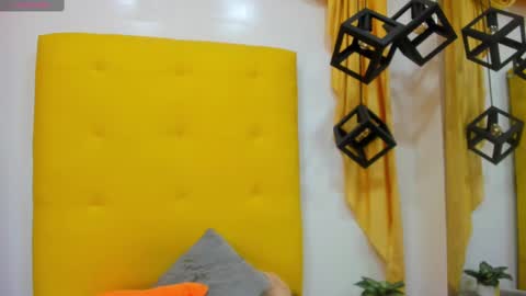 Snapshot of eliasblue chatting on 03.02.25 E L I A S online show from 03.02.25