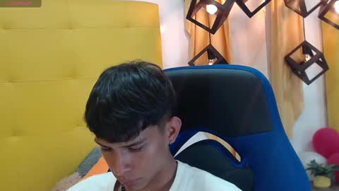 Snapshot of eliasblue chatting on 03.11.25 E L I A S online show from 03.11.25