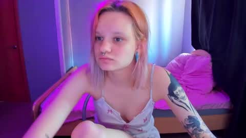 elieiza_xo online show from 03.18.26