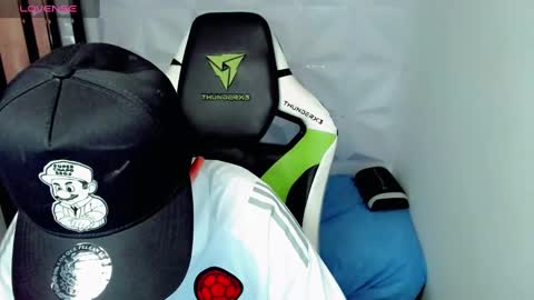 Snapshot of elii_797 chatting on 12.17.24 bby-santy online show from 12.17.24