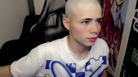 Snapshot of elii_797 chatting on 01.25.25 bby-santy online show from 01.25.25