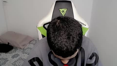 Snapshot of elii_797 chatting on 03.10.25 bby-santy online show from 03.10.25