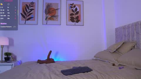 E L I I Z A B E T H   online show from 01.10.26