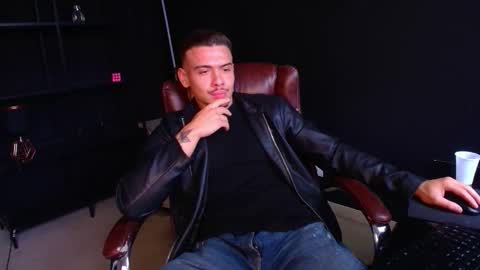 Snapshot of elijahthorne chatting on 02.10.26 ElijahThorne online show from 02.10.26