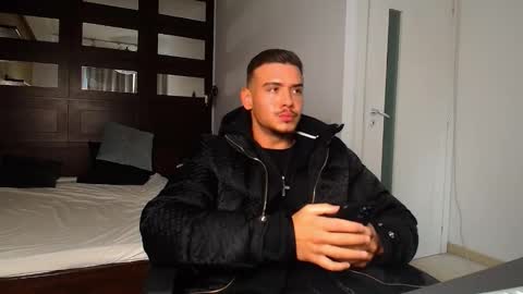 Snapshot of elijahthorne chatting on 02.26.26 ElijahThorne online show from 02.26.26