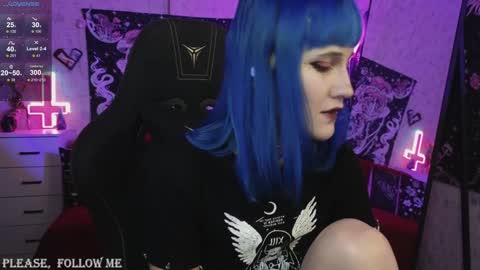 Snapshot of elika_kay chatting on 01.10.25 MORE ME online show from 01.10.25