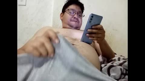 Snapshot of elimposstor chatting on 11.21.25 elimposstor online show from 11.21.25