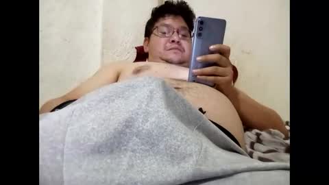 Snapshot of elimposstor chatting on 12.03.25 elimposstor online show from 12.03.25