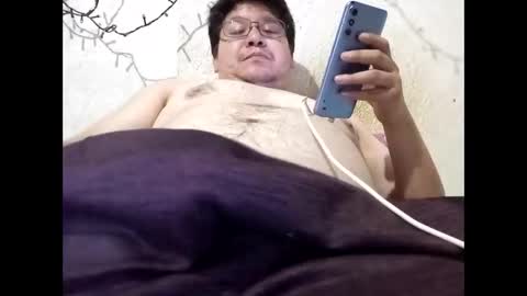 Snapshot of elimposstor chatting on 04.01.26 elimposstor online show from 04.01.26