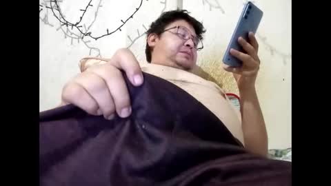 Snapshot of elimposstor chatting on 04.02.26 elimposstor online show from 04.02.26