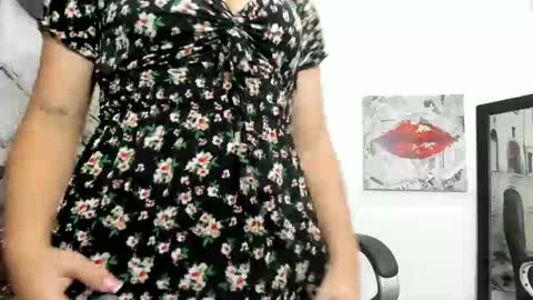 Elina  online show from 11.12.25