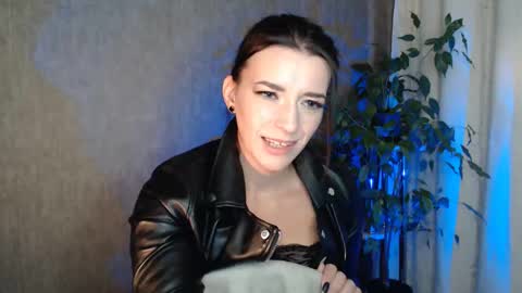 Elina online show from 10.20.25