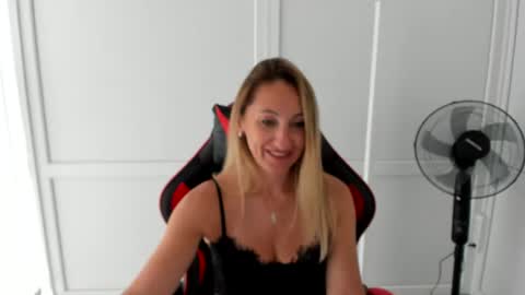Milena online show from 06.25.26