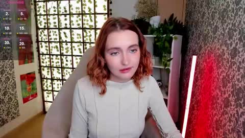 Snapshot of elis_cherry chatting on 10.18.25 Elis online show from 10.18.25