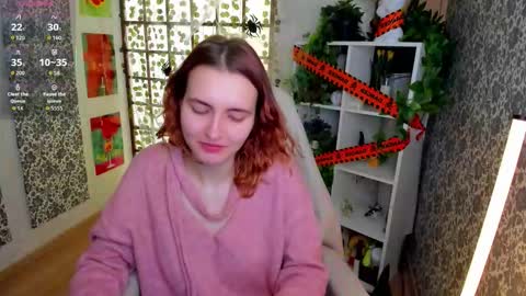 Snapshot of elis_cherry chatting on 11.18.25 Elis online show from 11.18.25