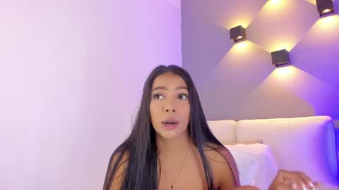 Snapshot of elisa_castrillon chatting on 07.15.26 Elisa online show from 07.15.26