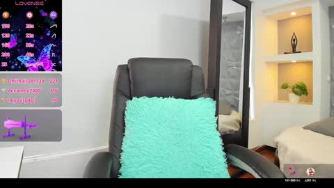Snapshot of elisa_collins chatting on 02.06.25 ELISSA online show from 02.06.25