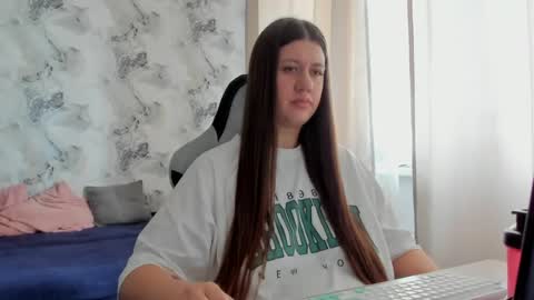 Snapshot of elisa_kollin chatting on 07.01.26 Aletta Oushen online show from 07.01.26