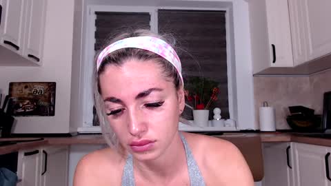 elisabeth_jason online show from 01.24.25