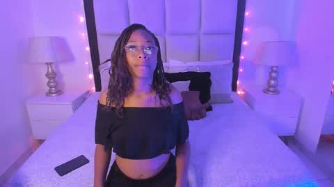 Snapshot of elisabettamonroy chatting on 01.13.26 elisabettamonroy online show from 01.13.26