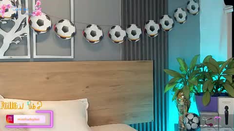 Elise Play Boobs online show from 07.04.26