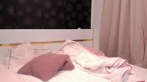 Snapshot of elisetyler89 chatting on 11.25.25 Elly online show from 11.25.25