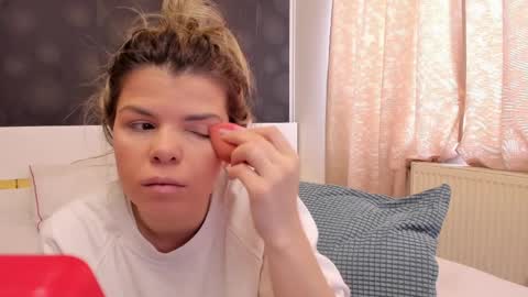 Elly online show from 03.26.26