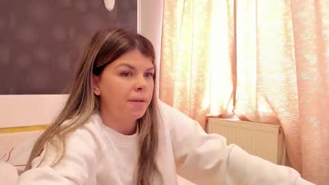 Elly online show from 03.27.26