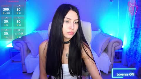 Snapshot of elisevelour chatting on 11.02.25 elisevelour online show from 11.02.25