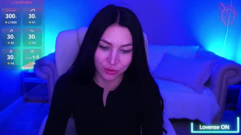 Snapshot of elisevelour chatting on 12.02.25 elisevelour online show from 12.02.25