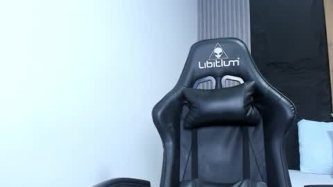 E L I S S A online show from 01.16.25