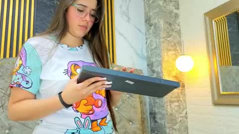 elisvega online show from 04.10.26