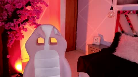 Snapshot of elit_noa chatting on 11.17.25 elit noa online show from 11.17.25