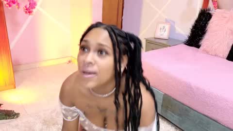 Snapshot of elit_noa chatting on 11.19.25 elit noa online show from 11.19.25