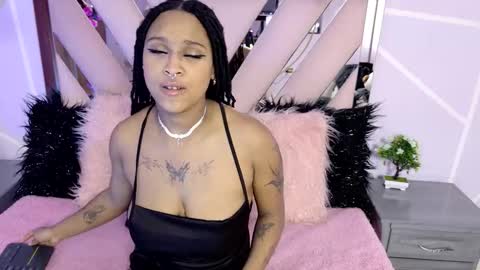 Snapshot of elit_noa chatting on 12.04.25 elit noa online show from 12.04.25