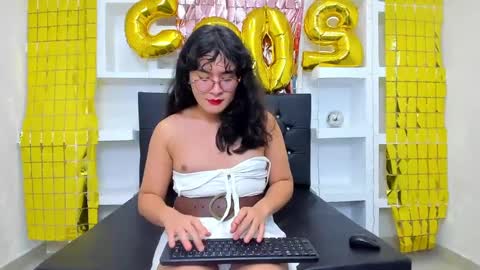 elith_berry69_ online show from 01.28.25