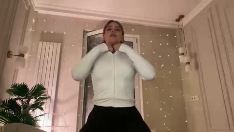 Snapshot of elixiirr chatting on 02.25.26 Stephanie online show from 02.25.26