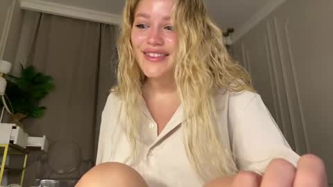 Stephanie online show from 05.18.26