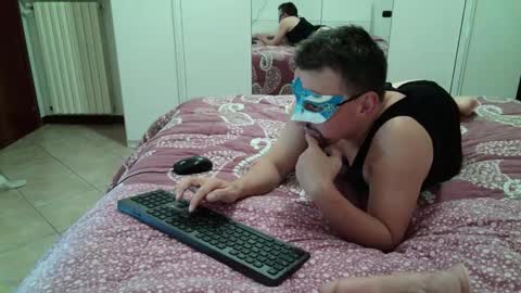 Snapshot of eliza___green chatting on 10.30.25 eliza___green online show from 10.30.25