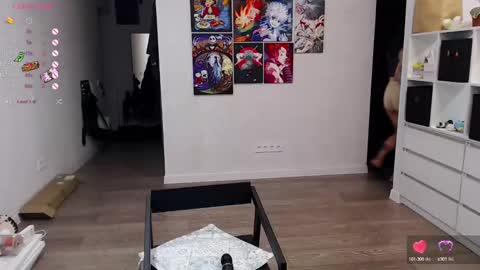 Snapshot of eliza_benet_ chatting on 12.03.24 Ari online show from 12.03.24