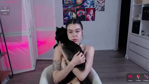 Snapshot of eliza_benet_ chatting on 02.07.25 Ari online show from 02.07.25