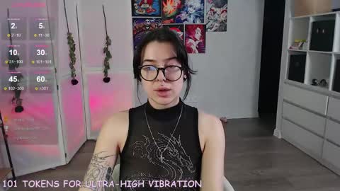 Snapshot of eliza_benet_ chatting on 02.23.25 Ari online show from 02.23.25