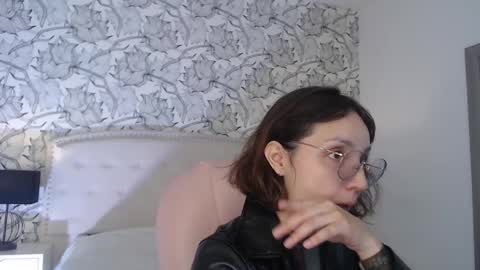 Snapshot of eliza_gh chatting on 11.08.25 Eliza online show from 11.08.25