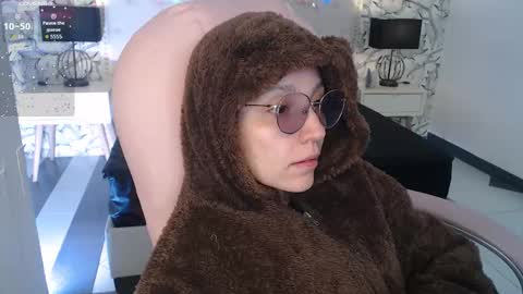 Snapshot of eliza_gh chatting on 11.16.25 Eliza online show from 11.16.25