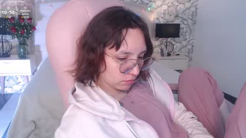 Snapshot of eliza_gh chatting on 11.24.25 Eliza online show from 11.24.25