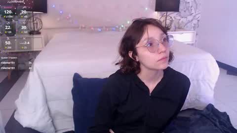 Snapshot of eliza_gh chatting on 11.28.25 Eliza online show from 11.28.25