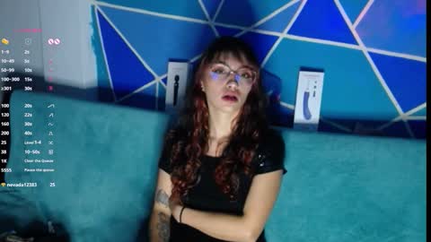 Snapshot of elizabeht_911 chatting on 02.14.26 elizabeht_911 online show from 02.14.26