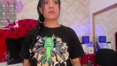 Snapshot of elizabet_taylor_ chatting on 11.26.25 Elizabet Taylor online show from 11.26.25