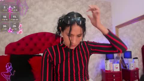 Snapshot of elizabet_taylor_ chatting on 12.01.25 Elizabet Taylor online show from 12.01.25