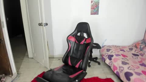 Snapshot of elizabeth_777 chatting on 02.09.25 elizabeth_777 online show from 02.09.25